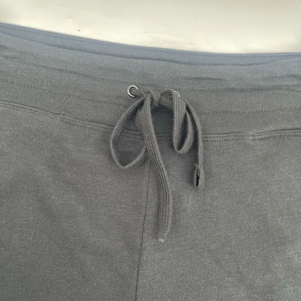 Bally Total Fitness Women’s Black Cotton Blend Drawstring Sweatshorts Large - Picture 8 of 12